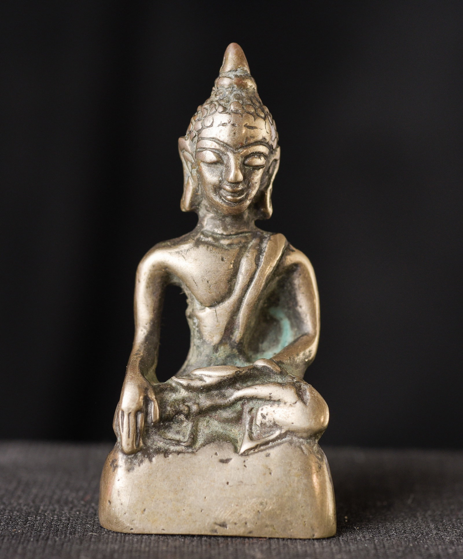 Vintage/antique miniature Thai bronze Buddha. (1 of 11)