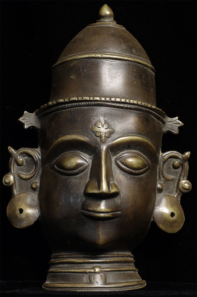 Very nice vintage/old Hindu bronze. Good size at 8.25": Very nice vintage/old Hindu bronze. Good size at 8.25" tall, 5" wide. Beautiful!