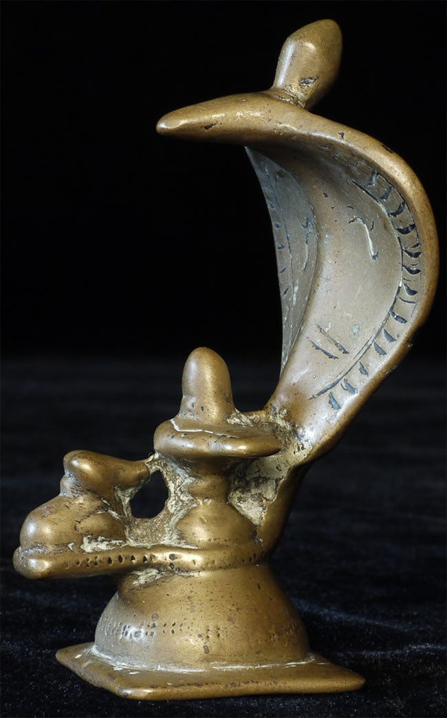 Antique Shiva Langham with mini-Nandi. Sits 3 inches: Antique Shiva Langham with mini-Nandi. Sits 3 inches tall.