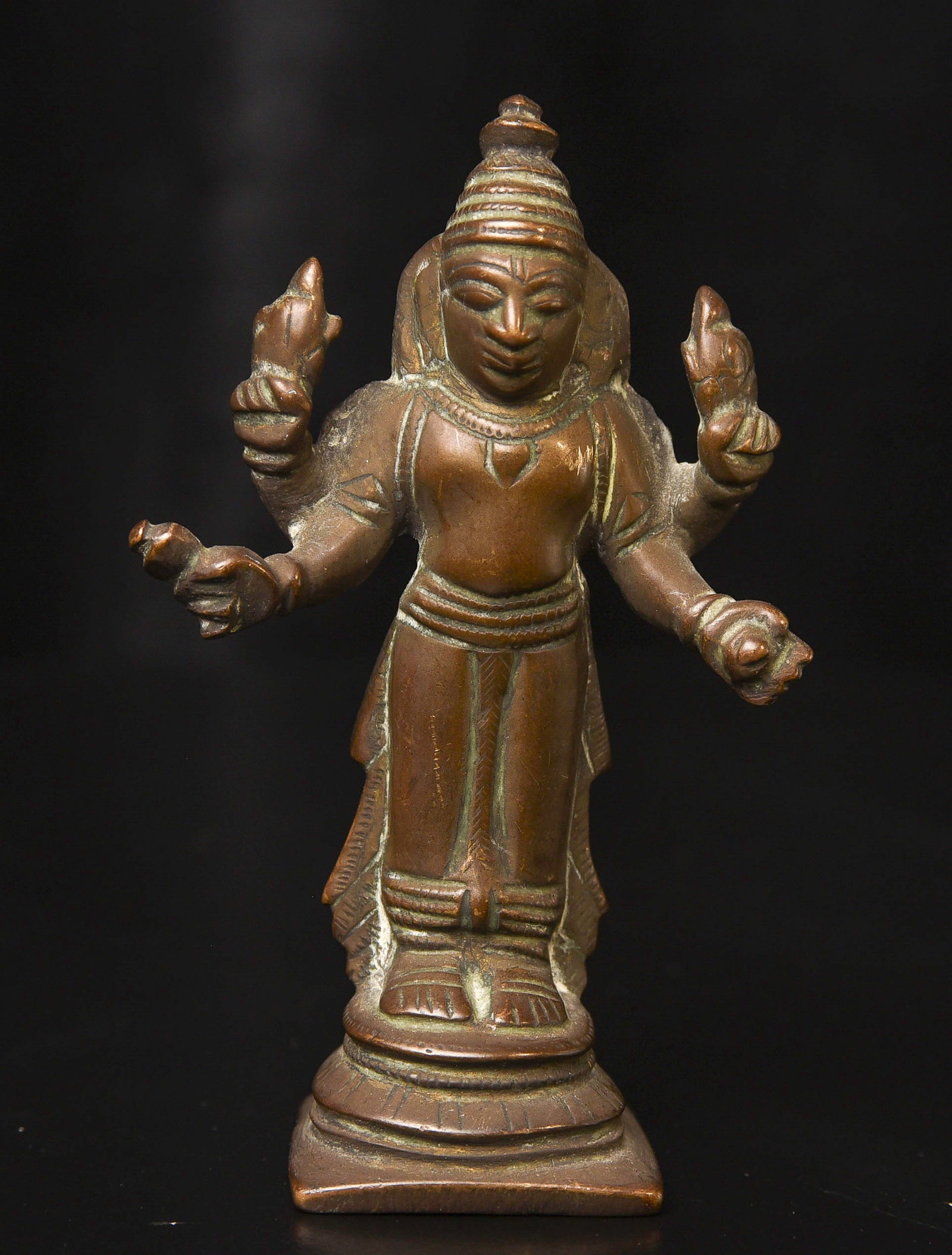 Very cute Indian deity. - (4.25"H x 2.75"W - 245g ): Very cute Indian deity. - (4.25"H x 2.75"W - 245g )