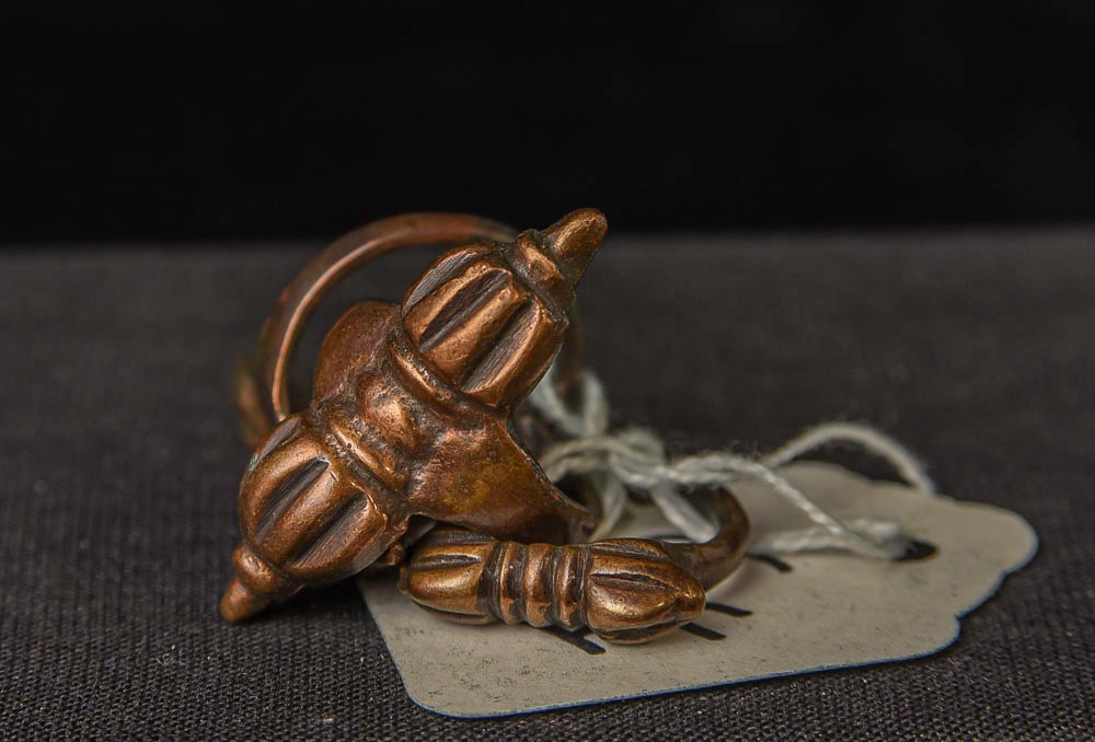 Tibetan Dorje Ring. Lot is for ONE, Ring Size 6.25 (x3): Ring Size 6.25 (x3), Antique Tibetan Bronze Dorje/Dorge Ring/Rings. I purchased about 50 of these in the 1990s from a woman. I was posted in Northern India in the Peace Corps in the late 1950s/early 1