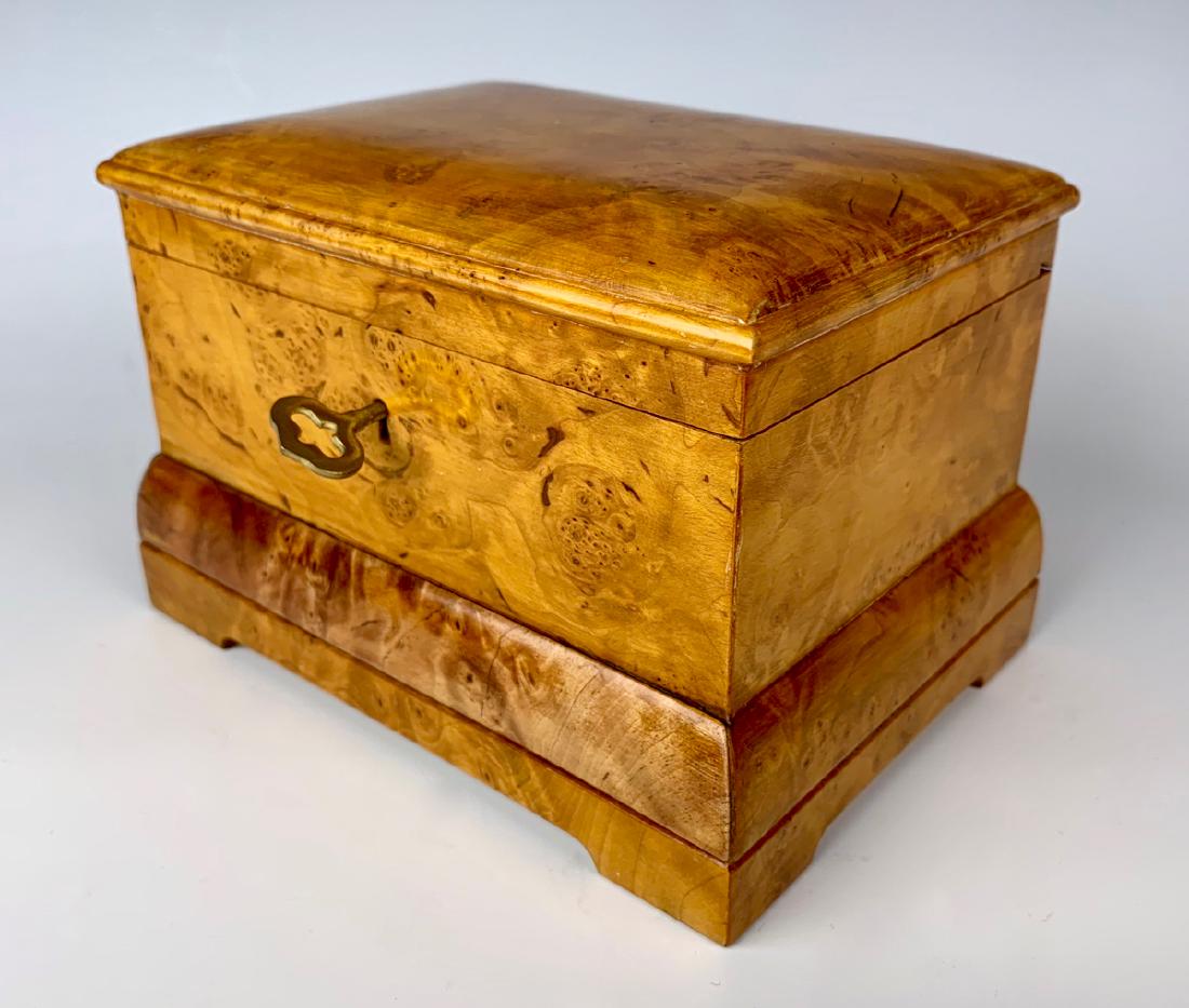 Vintage Russian Burlwood Box (1 of 4)