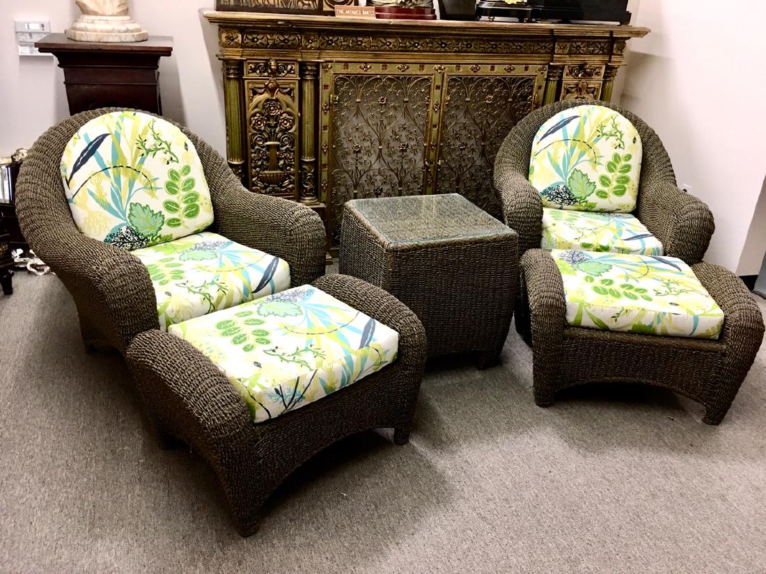Vintage 5 Piece Wicker Furniture Set: Beautiful 5 piece wicker patio set consisting of a pair of armchairs with matching ottomans, decorated with a summer green floral pattern upholstery, also a matching table with glass top, very good co