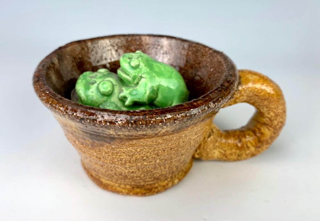 David Gilhooly (Am 1943-2013) Cup of Frogs: Signed "Gilhooly 74", glazed ceramic sculpture, good condition, 2.25" x 5.25"