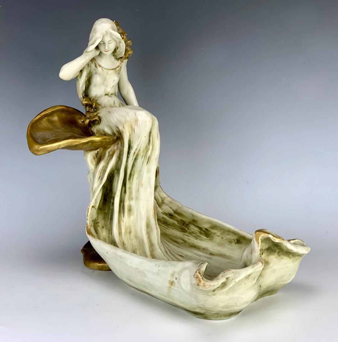 Amphora Art Nouveau Maiden Vida Poche (1 of 4)