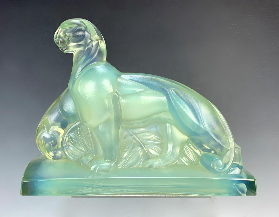Sabino "Panthers": Opalescent French glass sculpture, 2004 grams, signed on bottom edge "Sabino Paris" meaning it is for the French population, very good condition, 8" x 5.5"