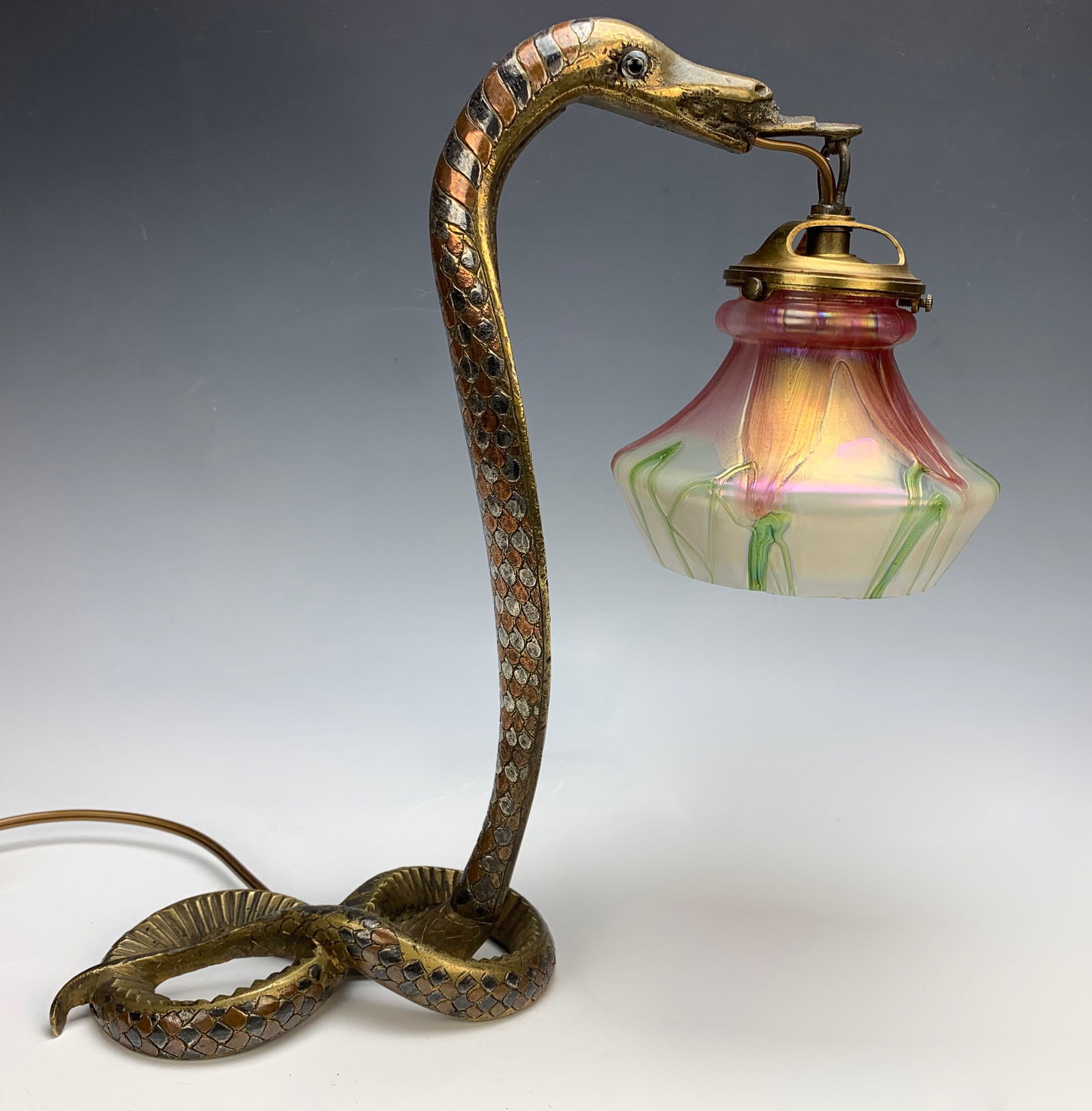 Snake lamp 2024