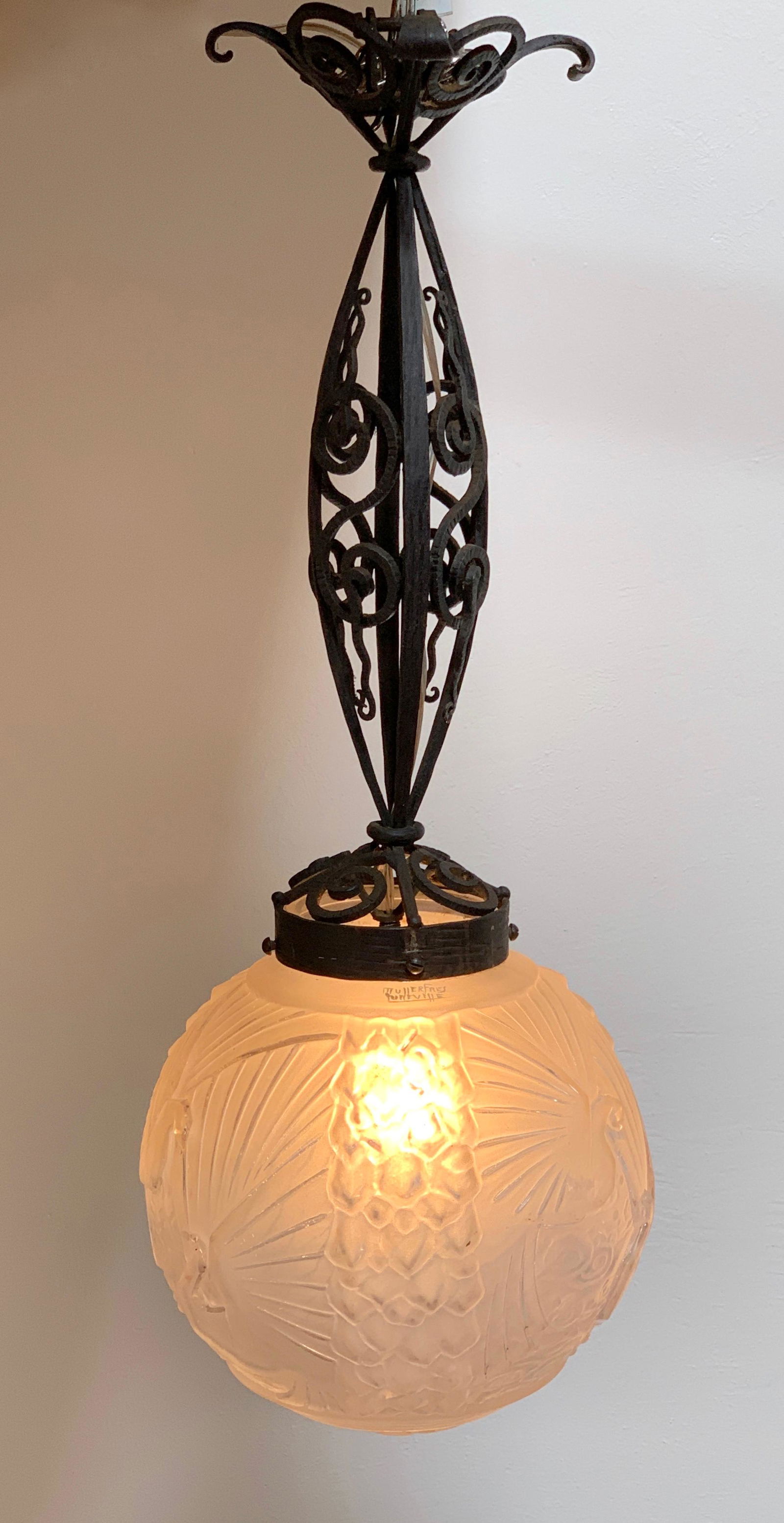 Signed Muller Freres "Birds" Glass & Iron Lamp (1 of 6)