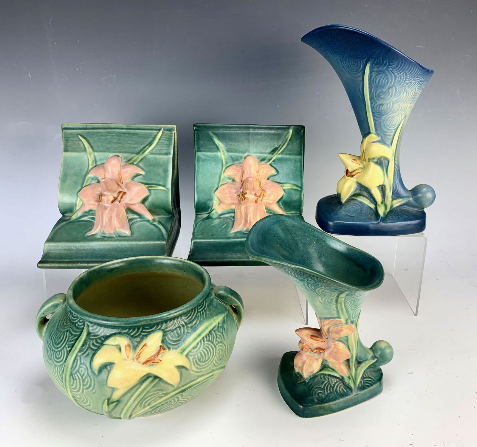 Group of 5 Roseville "Zephyr Lily" Pottery (1 of 5)