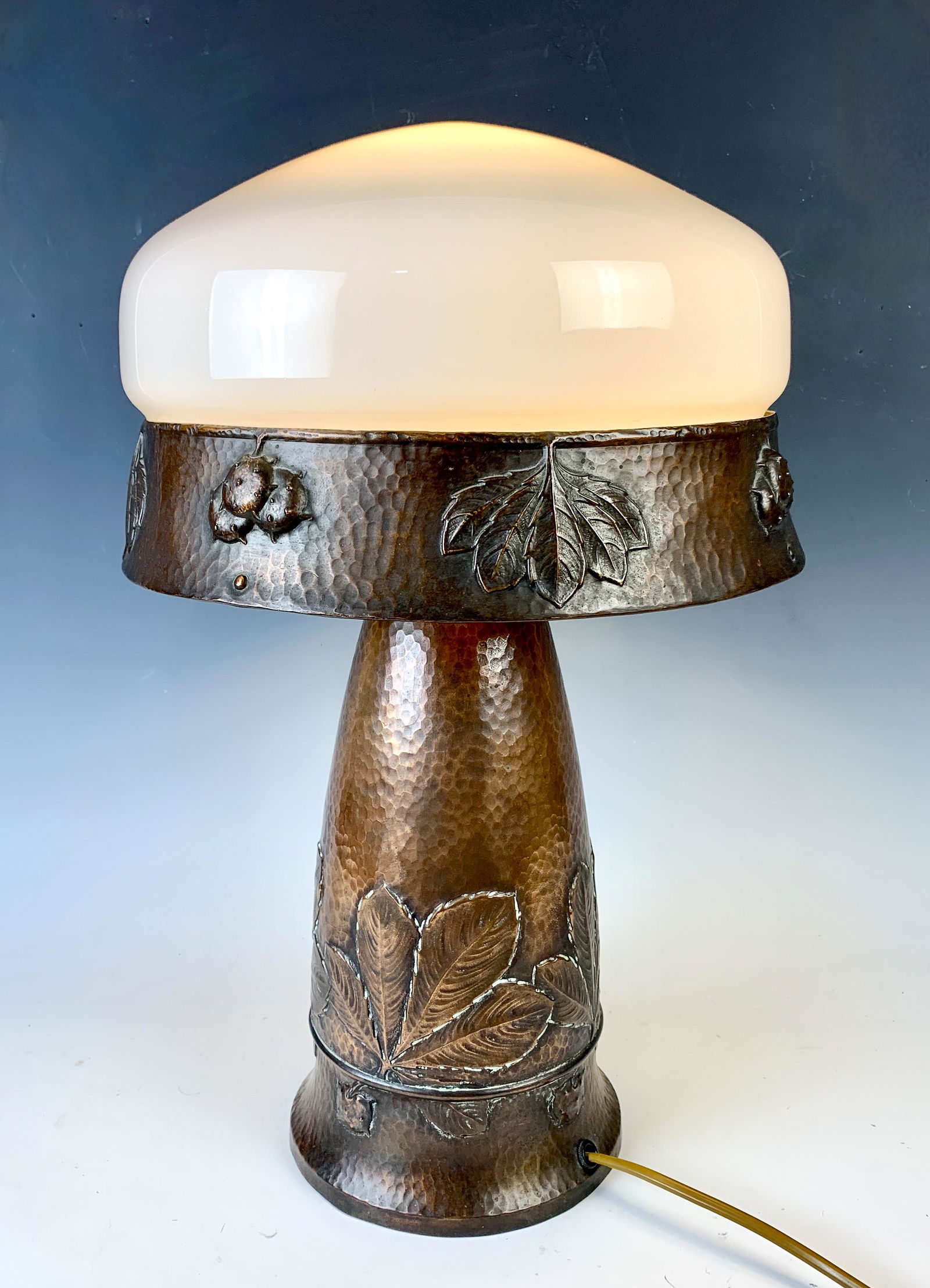 Arts & Crafts Hammered Copper 1930's Lamp (1 of 6)