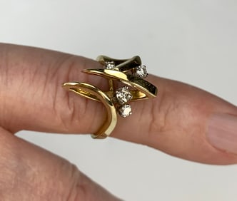 Ladies 18k Yellow Gold Diamond Ring
