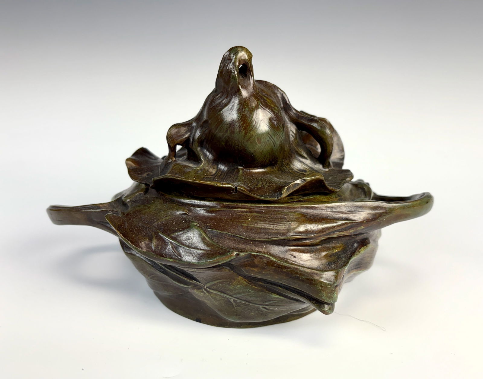 Emile Bruchon Bronze Art Nouveau Covered Bowl: Emile Bruchon (Paris 1806-1895) Great art nouveau bronze bowl with lid having an art nouveau beauty in relief, bowl with raised floral and foliate decoration, signed in bronze "Bruchon", very good con