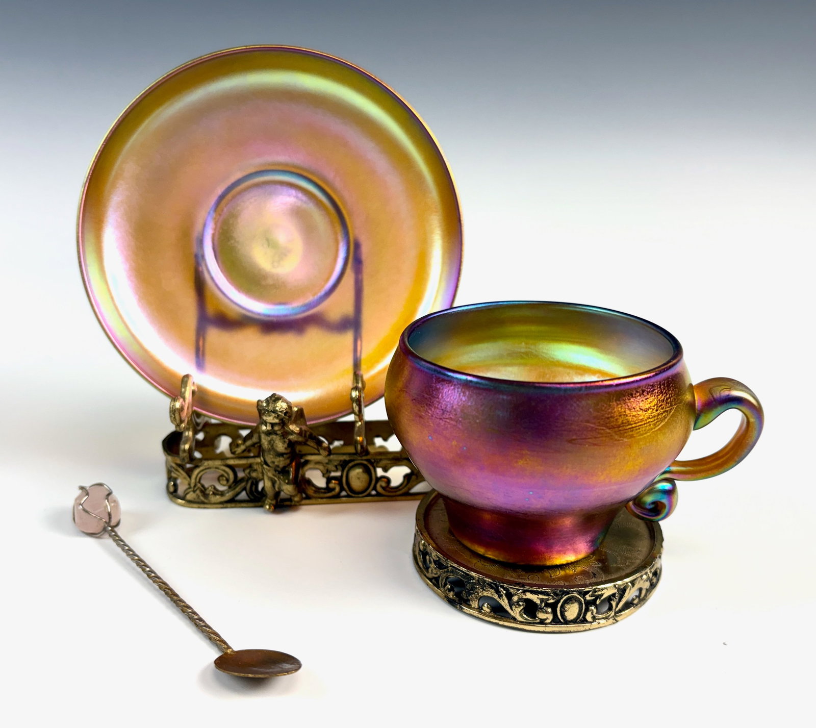 Quezal Cup & Saucer in Holder w Spoon (1 of 5)