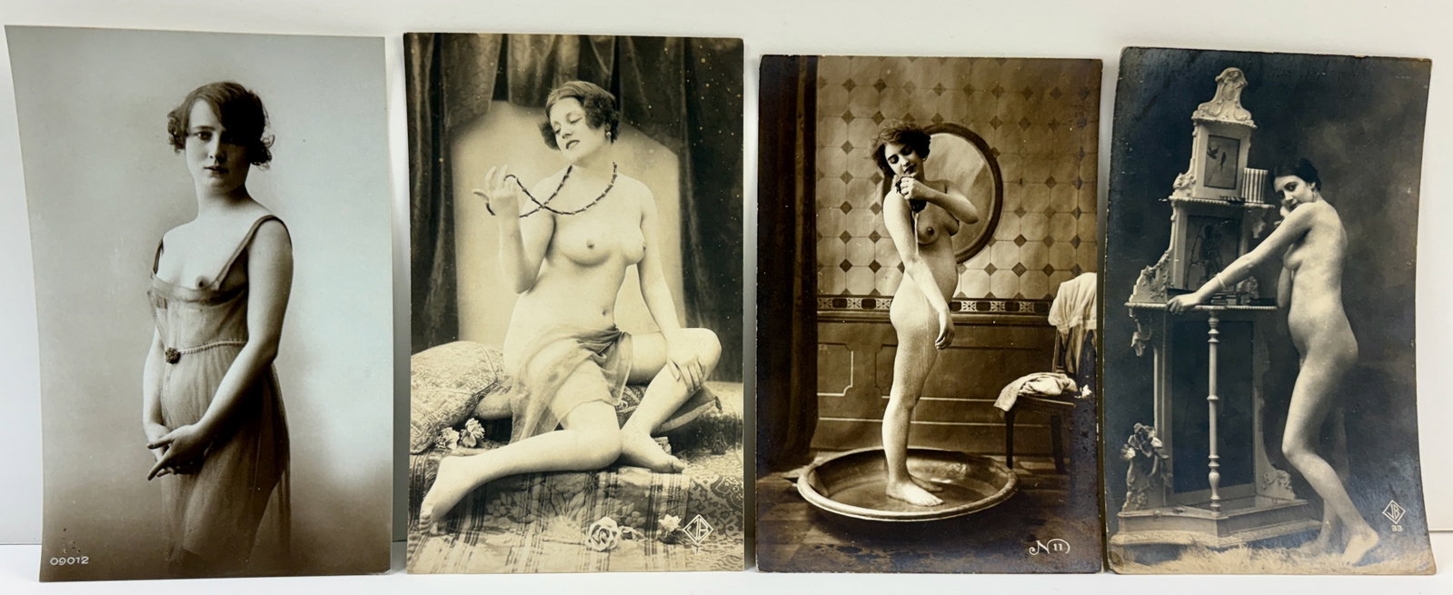 Lot of 4 Vintage Nude Gelatin Photographs (1 of 6)