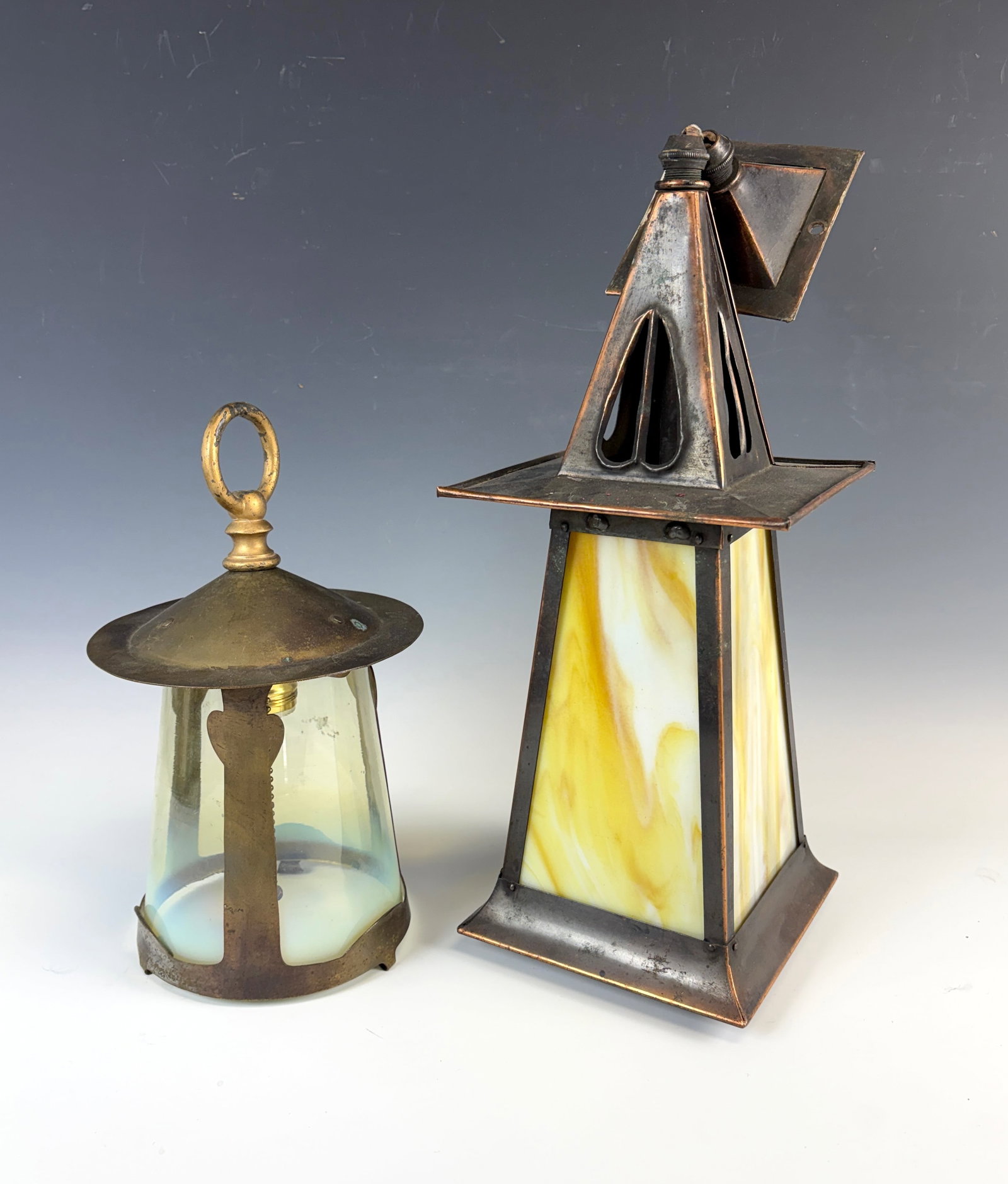 2 Glasgow School Arts & Crafts Hallway Lamps (1 of 7)
