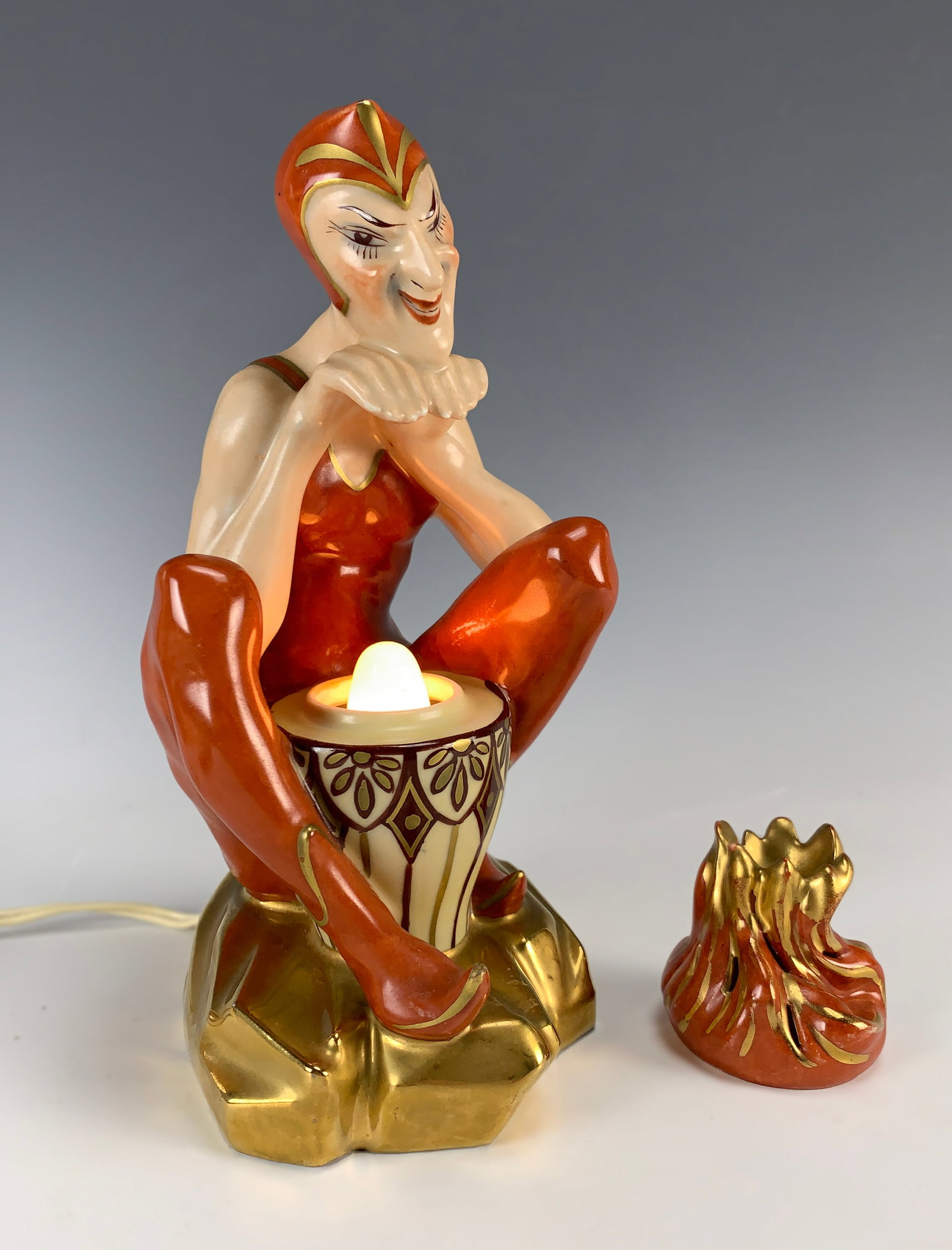 Mephistopheles Aladdin Luxe Perfume Lamp (1 of 8)