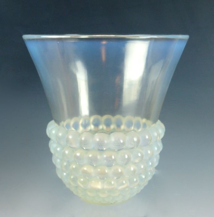 R. Lalique "Graines" Opalescent Vase (1 of 4)