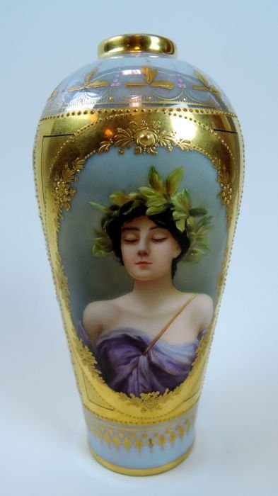 Royal Vienna Portrait Vase (1 of 4)