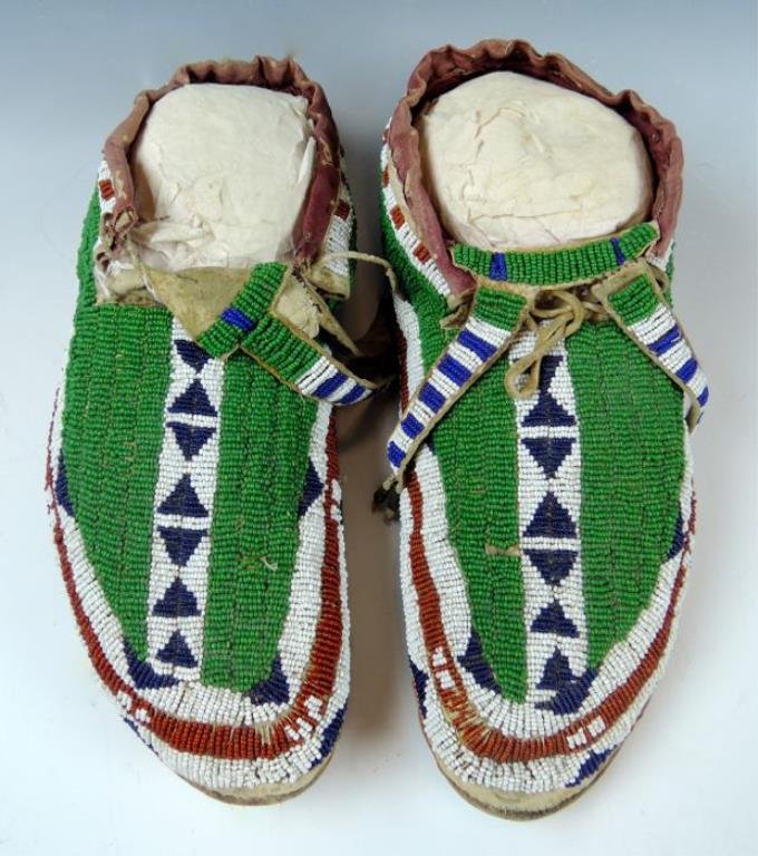 Sioux Plains Beaded Moccasins (1 of 4)