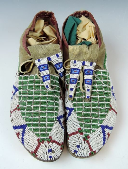 Sioux Plains Beaded Moccasins (1 of 4)