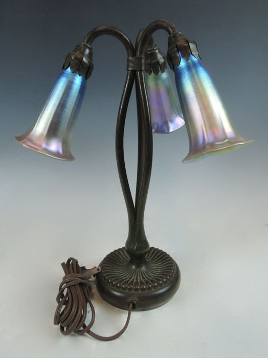 Tiffany Studios 3 Light Lily Lamp (1 of 1)