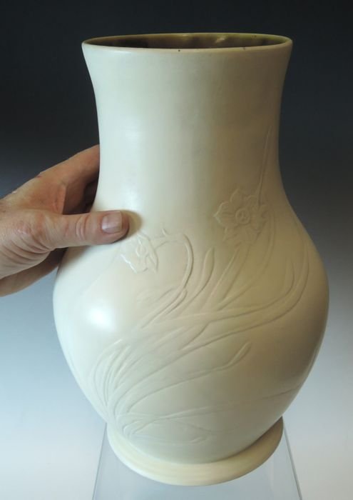 Large Tiffany Bisque Pottery Vase (1 of 4)