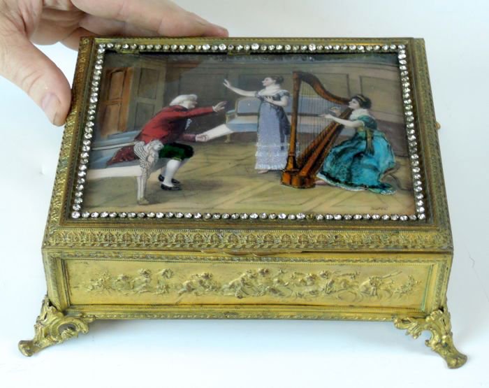 Limoges Scenic Enamel Box w Rhinestones (1 of 3)