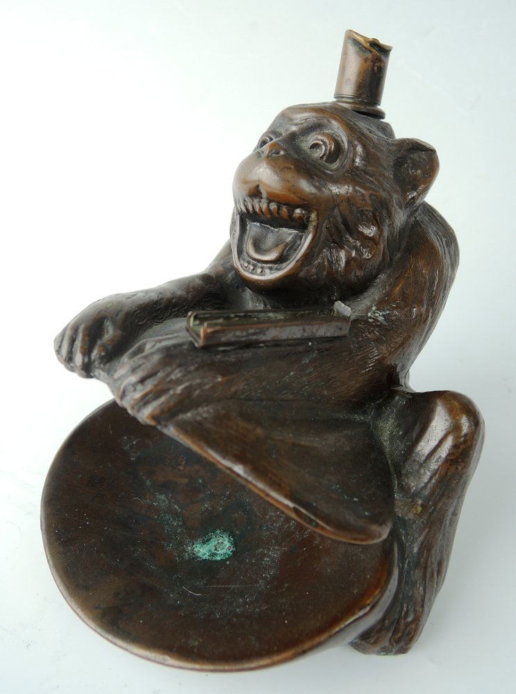 Ronson Monkey Cigar Lighter (1 of 5)