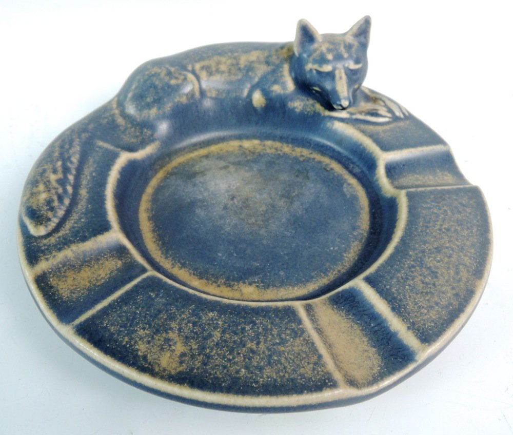 Rookwood Figural Ashtray of a Fox (1 of 5)