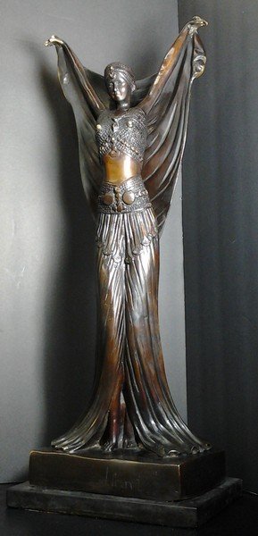Antique Bronze Sculpture Signed Louis Icart: Antique Bronze Sculpture Signed Louis Icart (1880-1950) Belly Dancer 24.00", 19-lbs Icart's etchings reached their height of brilliance in this era of Art Deco, Icart had become the symbol of the epoc