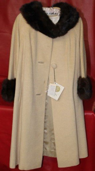 Fine Wool Coat w. Mink Fur c1960 by Lilli Ann (Estate): ***Free Shipping Vintage w. tags Irish Wool Coat w. Mink Fur Trim (World Famous Lilli Ann Brand) With detachable Mink Collar...Never Worn-Brand New Condition 6.00 lbs./Size:Medium-LG Dimensions: Size-