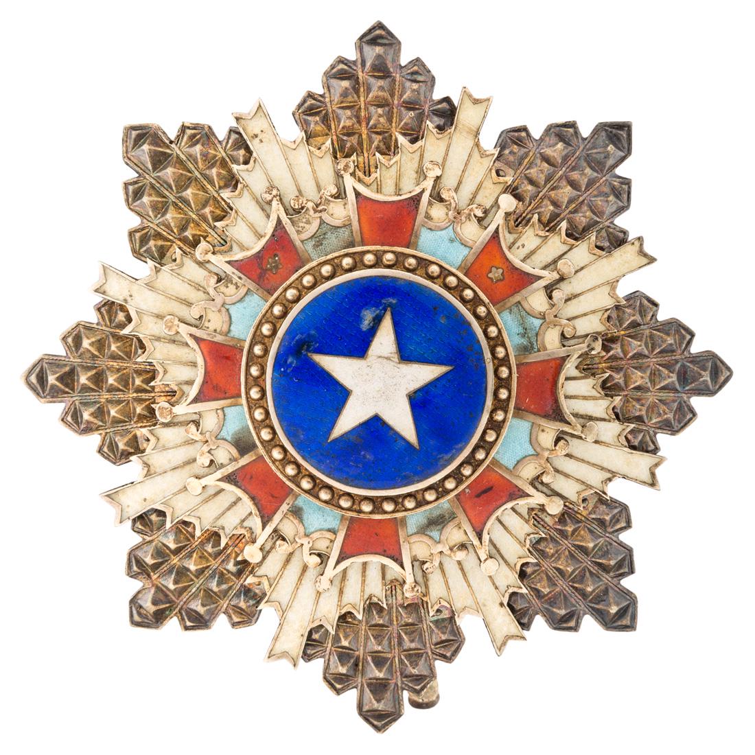 A CHINESE ORDER OF THE BRILLIANT STAR, 2ND CLASS (1 of 2)