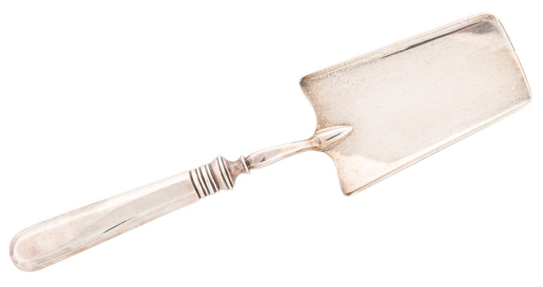 A FABERGE SILVER SERVER, ST. PETERSBURG, 1898-1908 (1 of 2)