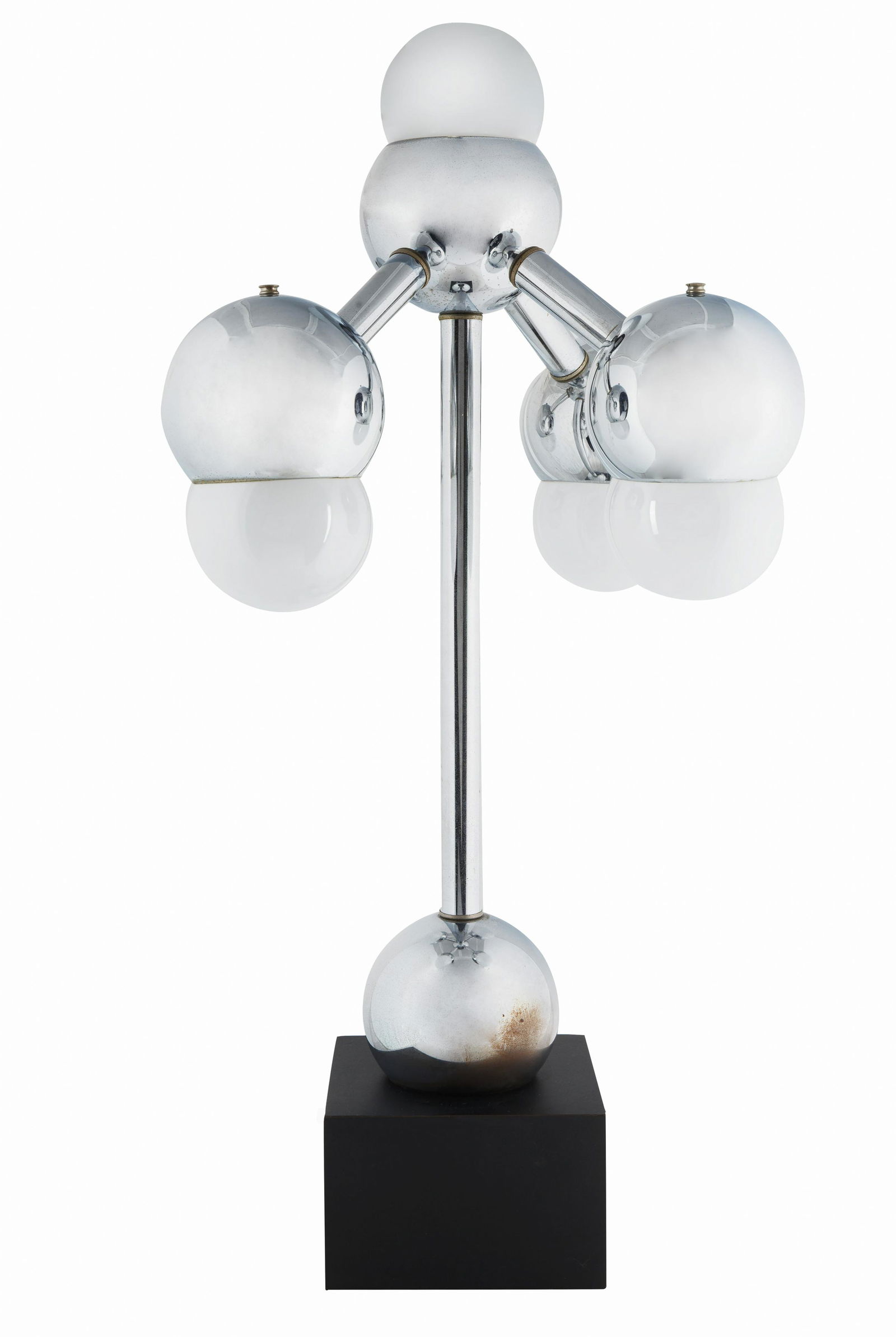 A ROBERT SONNEMAN CHROME MOLECULE TABLE LAMP: A ROBERT SONNEMAN CHROME MOLECULE TABLE LAMP a five-light chrome table lamp in the formation of a molecule, atop a square base, height including base: 91 cm (35 7/8 in.), dimensions of base: 20 (d) x