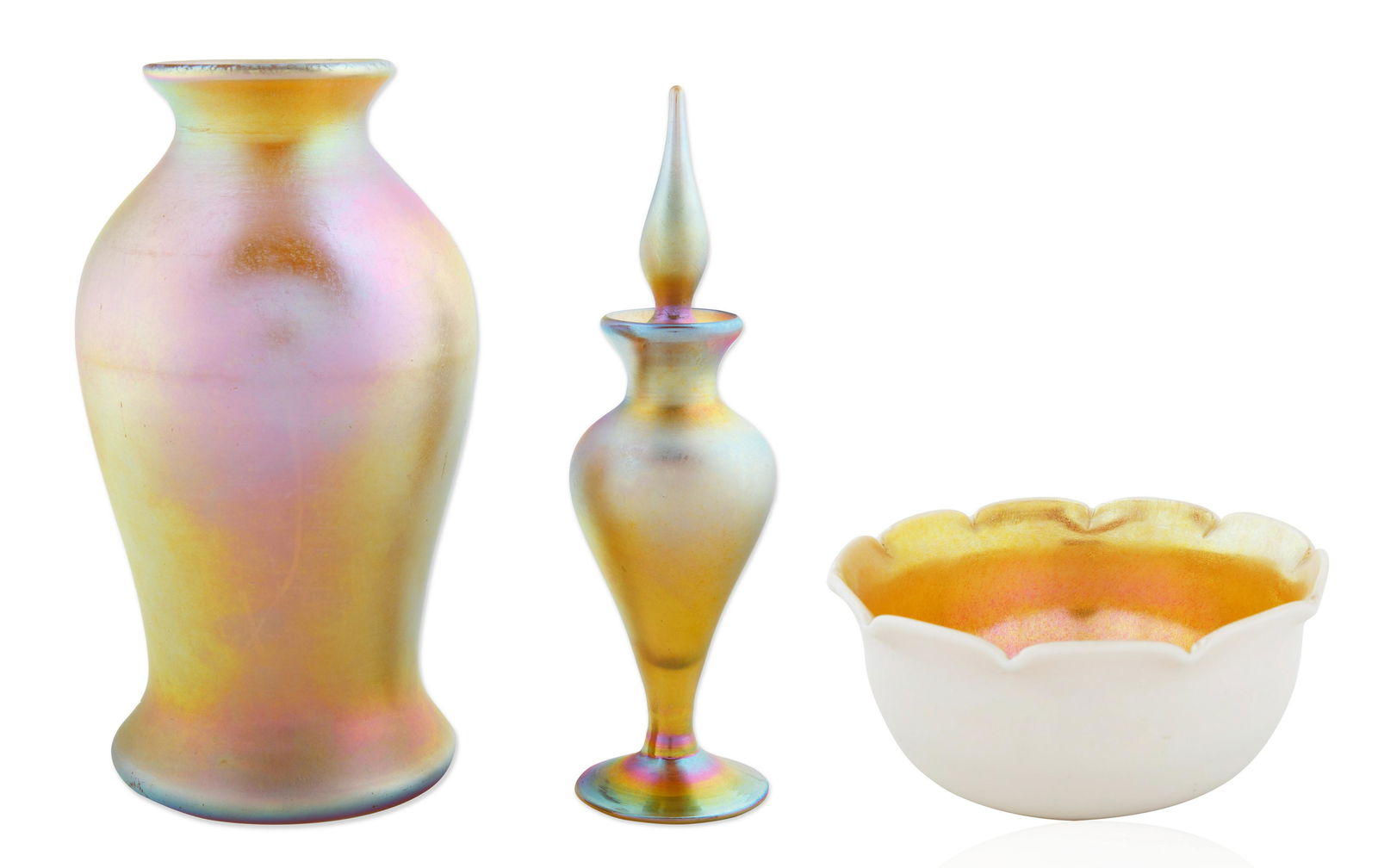 GROUP OF THREE QUEZAL ART GLASS DECORATIVE PIECES (1 of 10)