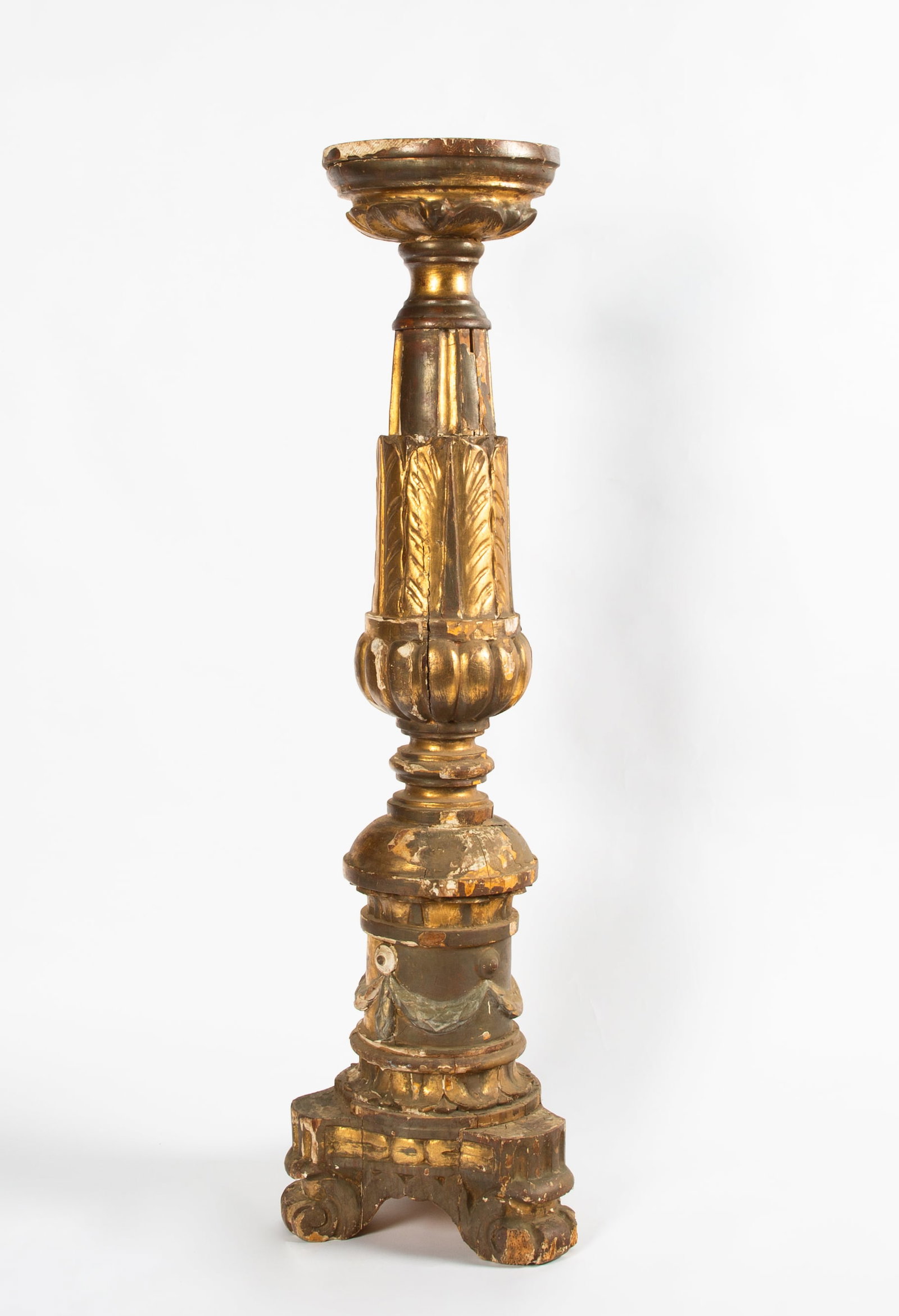 ANTIQUE ITALIAN NEOCLASSICAL POLYCHROME AND GILT WOOD COLUMN: ANTIQUE ITALIAN NEOCLASSICAL POLYCHROME AND GILT WOOD COLUMN dimensions: 124 x 34 x 34 cm (48 7/8 x 13 3/8 x 13 3/8 in.)