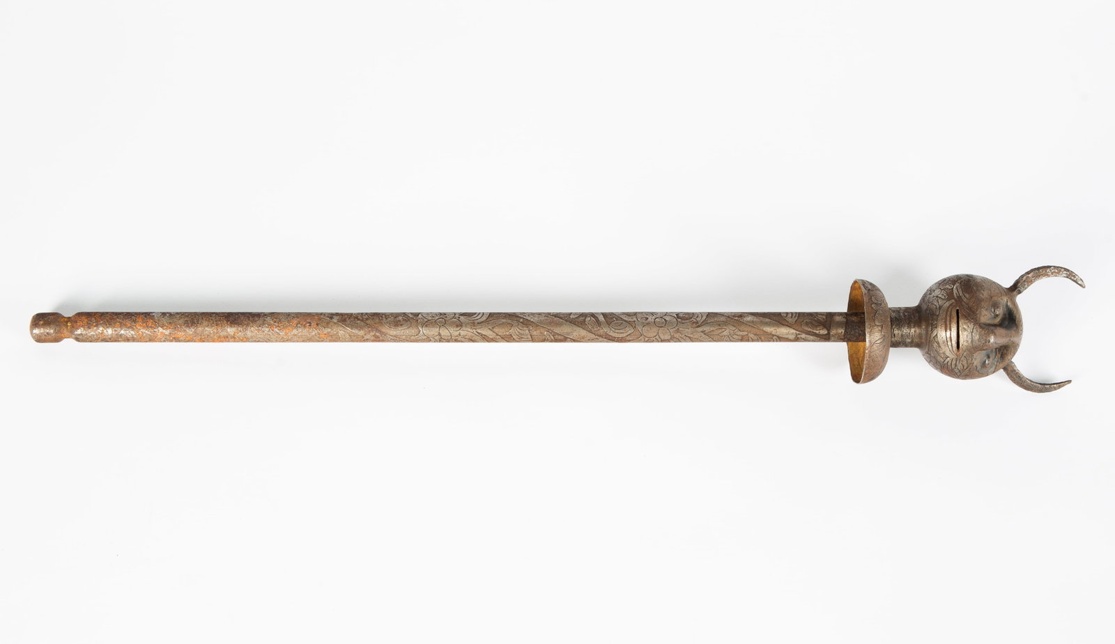 PERSIAN IRON HORNED DEMONHEAD CEREMONIAL MACE SCEPTOR, 17TH CENTURY: PERSIAN IRON HORNED DEMONHEAD CEREMONIAL MACE SCEPTOR, 17TH CENTURY length: 69 cm (27 in.)