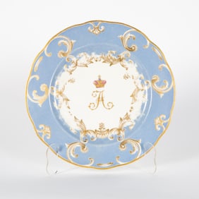 A RUSSIAN PORCELAIN PLATE FROM THE FARM PALACE BANQUET SERVICE, IMPERIAL PORCELAIN MANUFACTORY,