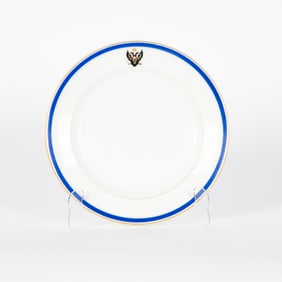 A RUSSIAN PORCELAIN PLATE FROM THE TSARSKOE SELO PALACE SERVICE, IMPERIAL PORCELAIN MANUFACTORY, ST.