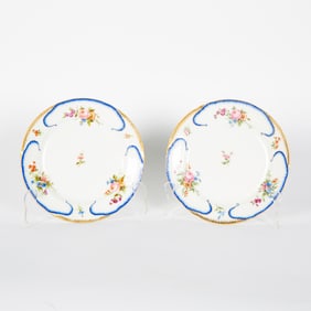 A PAIR OF RUSSIAN IMPERIAL PLATES, PETERHOF SERVICE