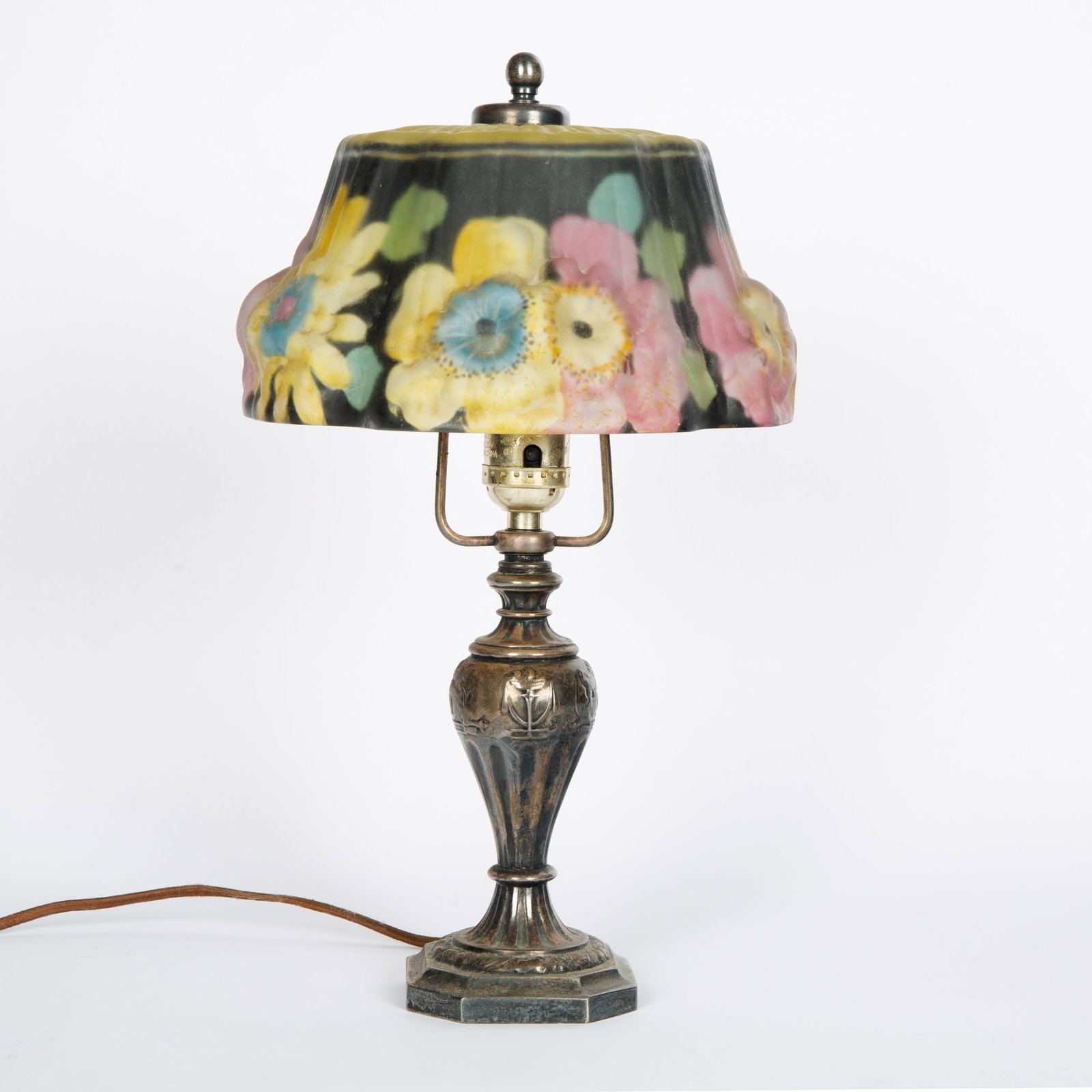 FROSTED GLASS AND BRONZE PAIRPOINT TABLE LAMP, XX CENTURY (1 of 7)