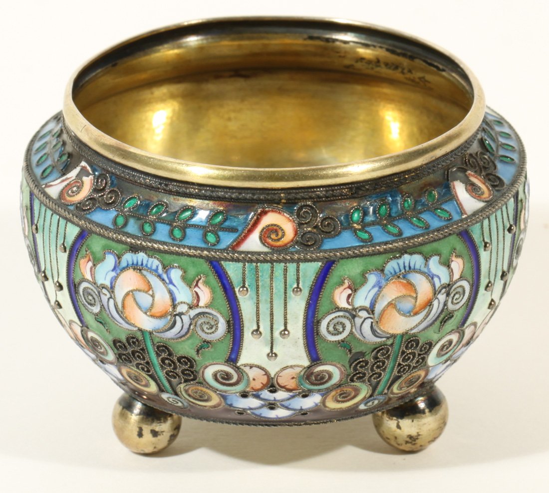11TH ARTEL ANTIQUE RUSSIAN SILVER SALT CELLAR: A SILVER AND SHADED CLOISONNE ENAMEL ART NOUVEAU FABERGE SALT CELLAR, 11TH ARTEL, MOSCOW, 1908-1917, the exterior walls of the salt cellar ornately decorated with shaded cloisonne enamel with floral m