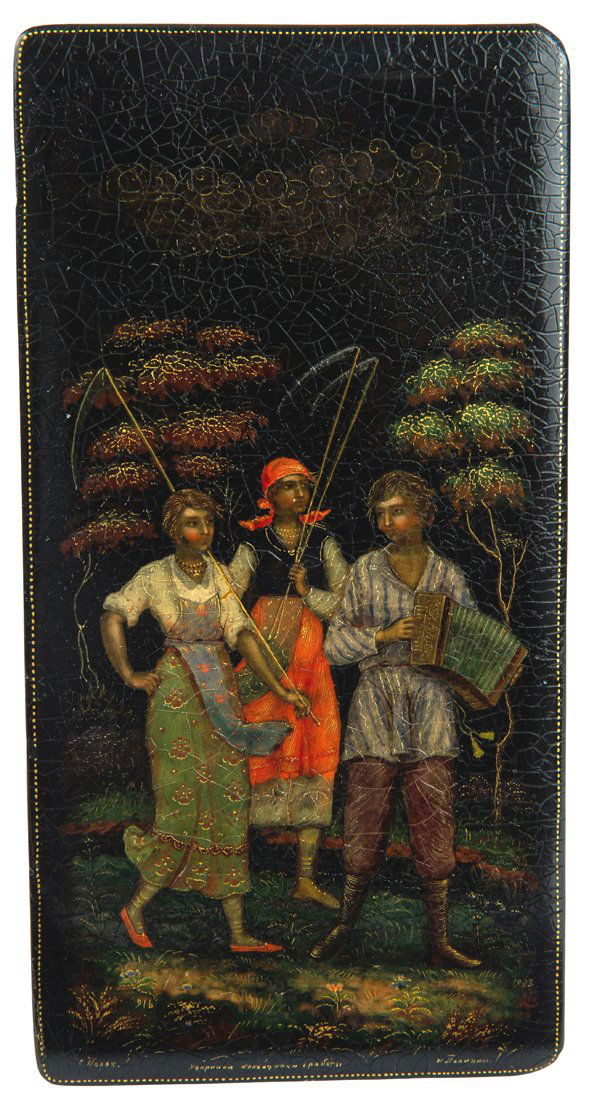 A SOVIET AGITLAK KEEPSAKE BOX OF UDARNIKI KOLKHOZNIKI S (1 of 2)