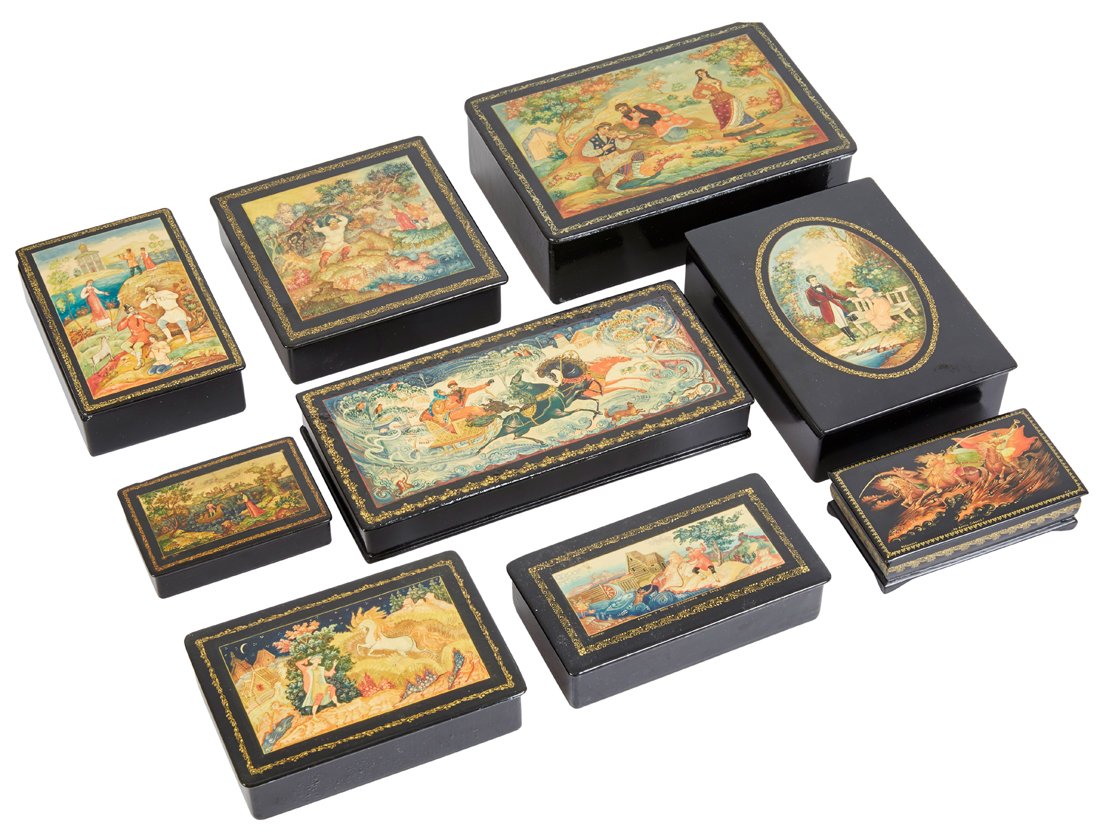 A GROUP OF EIGHT RUSSIAN LACQUER BOXES FEATURING THE (1 of 5)