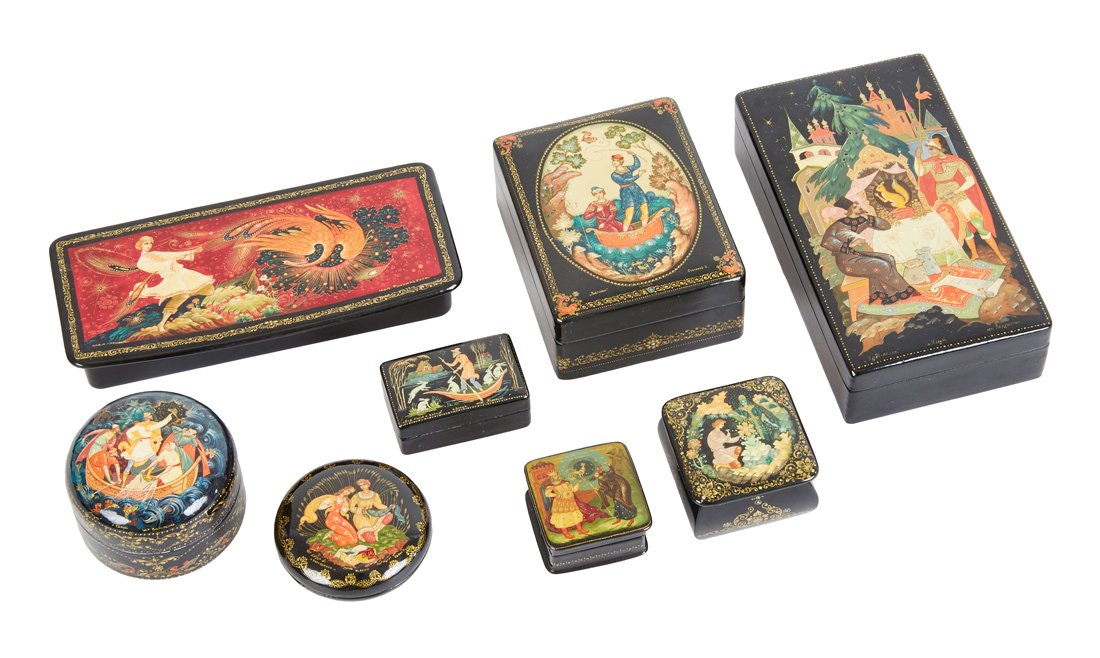 A GROUP OF 8 RUSSIAN LACQUER BOXES FEATURING SCENES (1 of 1)