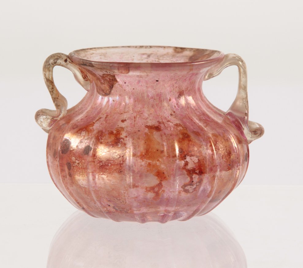 A SMALL ROMAN PINK GLASS VASE 1ST-3RD CENTURY (1 of 5)