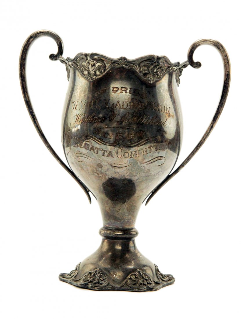Vintage Trophy: Vintage Trophy - Size 9" x 7.25"