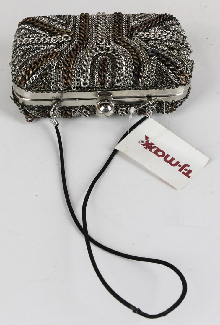 Max New York Chain Embellished Mini Bag: Max New York Chain Embellished Mini Bag / 7 x 4 in Our auction will feature a dedicated chat room, accessible independently of our main site, designed to assist you with any inquiries you may have. He