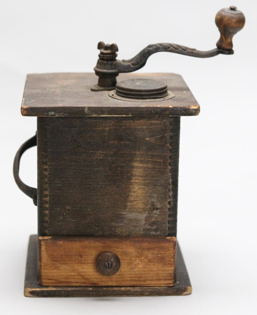 Vintage Wooden Sun Manufacturing Co. Coffee Grinder (1 of 3)