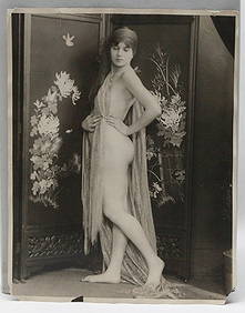 Egizaklar yigitlar porno Porno mushuk va vakuum